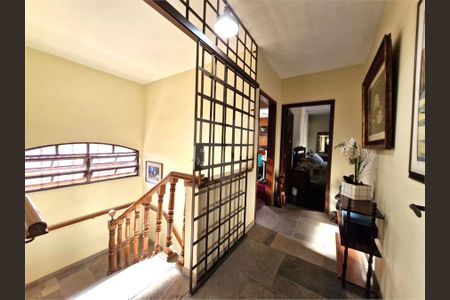 Casa à venda com 284m², 4 quartos e 4 vagas