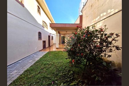 Casa à venda com 4 quartos, 284m² em Santo Amaro, São Paulo