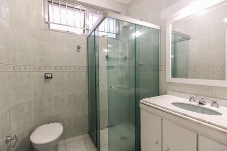 Banheiro Suíte 1 de casa para alugar com 4 quartos, 120m² em Chácara Santo Antônio (zona Leste), São Paulo