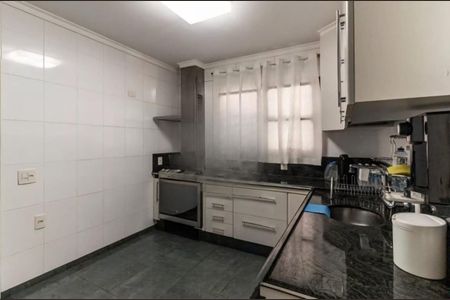 Apartamento à venda com 4 quartos, 245m² em Santa Cecilia, São Paulo
