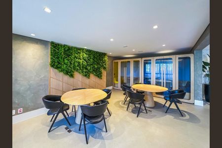 Apartamento à venda com 2 quartos, 71m² em City América, São Paulo