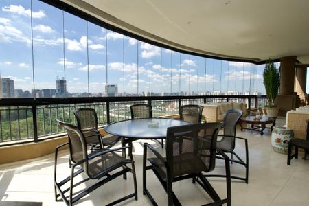 Apartamento à venda com 4 quartos, 715m² em Paraíso do Morumbi, São Paulo