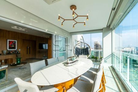 Apartamento à venda com 280m², 3 quartos e 4 vagas