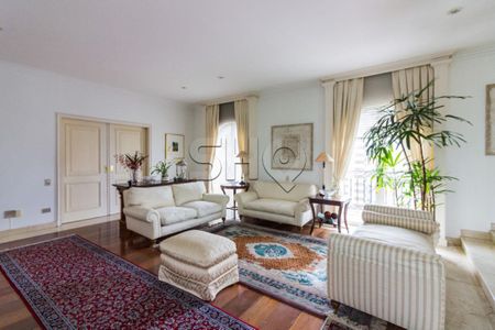 Apartamento à venda com 551m², 5 quartos e 8 vagas