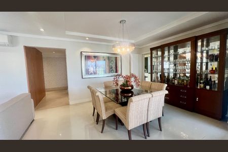 Apartamento à venda com 190m², 3 quartos e 4 vagas