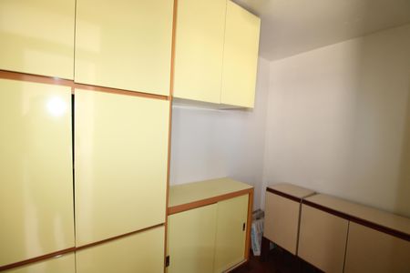 Apartamento à venda com 72m², 2 quartos e 1 vagaÁrea de Serviço - Quarto 