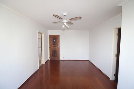 Apartamento à venda com 72m², 2 quartos e 1 vagaSala
