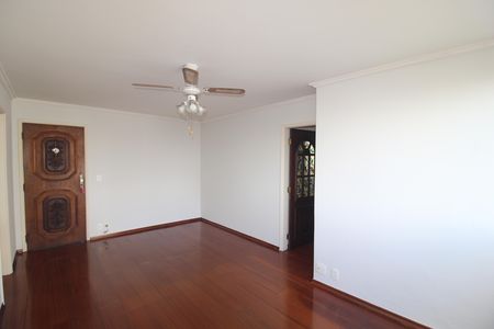 Apartamento à venda com 72m², 2 quartos e 1 vagaSala