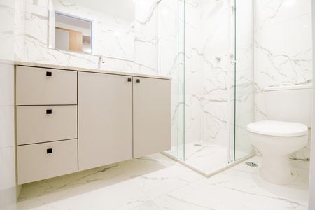 Banheiro de kitnet/studio para alugar com 1 quarto, 31m² em Vila Zilda, São Paulo