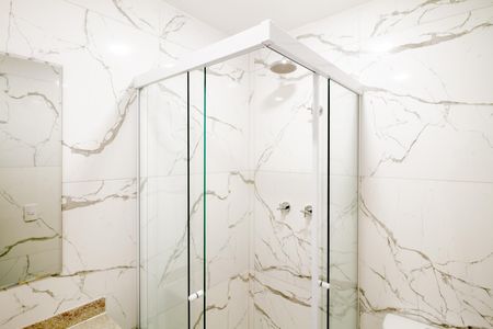 Banheiro de kitnet/studio para alugar com 1 quarto, 31m² em Vila Zilda, São Paulo