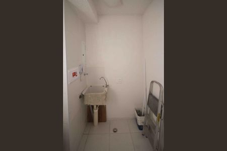 Área de Serviço de apartamento para alugar com 2 quartos, 32m² em Parque São Lourenço, São Paulo