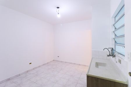 Casa para alugar com 82m², 1 quarto e sem vaga
