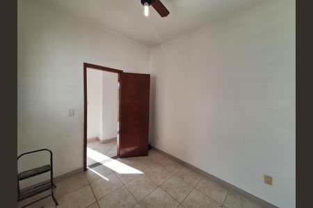 Casa de condomínio à venda com 225m², 5 quartos e 1 vaga Casa de condomínio à venda com 225m², 5 quartos e 1 vagaQuarto 2
