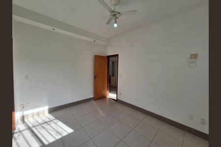 Casa de condomínio à venda com 225m², 5 quartos e 1 vaga Casa de condomínio à venda com 225m², 5 quartos e 1 vagaSuíte