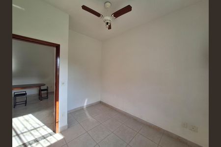 Casa de condomínio à venda com 225m², 5 quartos e 1 vaga Casa de condomínio à venda com 225m², 5 quartos e 1 vagaQuarto 4