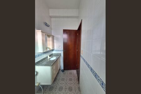 Casa de condomínio à venda com 225m², 5 quartos e 1 vaga Casa de condomínio à venda com 225m², 5 quartos e 1 vagaBanheiro Social