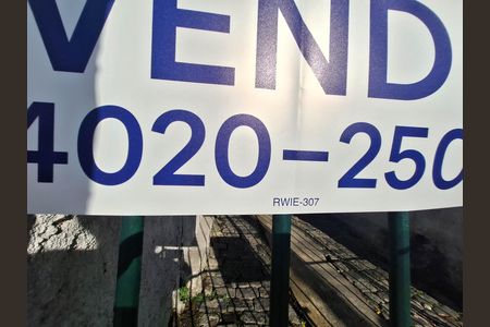 Casa de condomínio à venda com 225m², 5 quartos e 1 vaga Casa de condomínio à venda com 225m², 5 quartos e 1 vagaplaquinha
