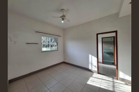 Casa de condomínio à venda com 225m², 5 quartos e 1 vaga Casa de condomínio à venda com 225m², 5 quartos e 1 vagaSuíte