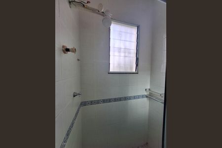 Casa de condomínio à venda com 225m², 5 quartos e 1 vaga Casa de condomínio à venda com 225m², 5 quartos e 1 vagaBanheiro Social