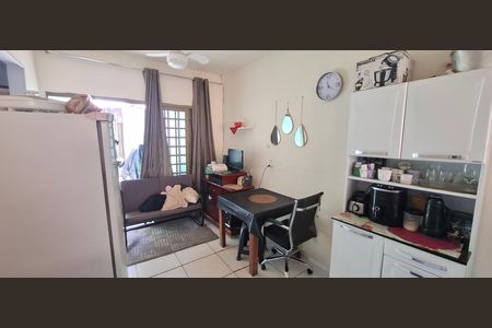 Cozinha de casa para alugar com 2 quartos, 160m² em Residencial Leo Gomes de Moraes, Ribeirão Preto