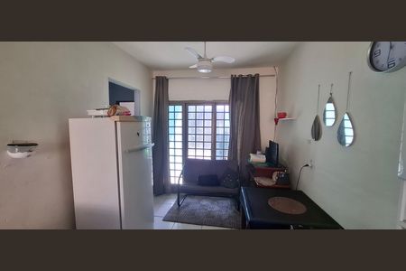 Sala de casa para alugar com 2 quartos, 160m² em Residencial Leo Gomes de Moraes, Ribeirão Preto