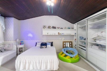 Suíte 3 de casa à venda com 5 quartos, 924m² em Guabirotuba, Curitiba