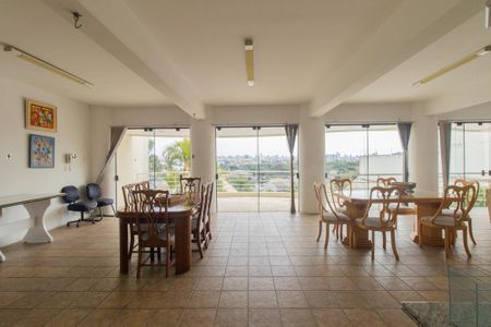 Casa à venda com 924m², 5 quartos e 10 vagas Casa à venda com 924m², 5 quartos e 10 vagasEspaço Gourmet