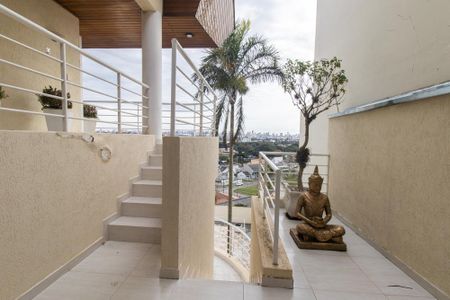 Casa à venda com 924m², 5 quartos e 10 vagas Casa à venda com 924m², 5 quartos e 10 vagasÁrea externa