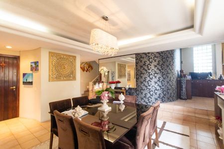 Casa à venda com 924m², 5 quartos e 10 vagas Casa à venda com 924m², 5 quartos e 10 vagasCopa
