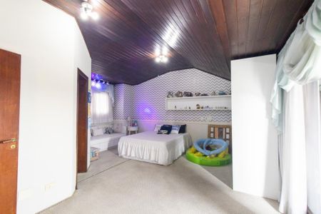 Casa à venda com 924m², 5 quartos e 10 vagas Casa à venda com 924m², 5 quartos e 10 vagasSuíte 3