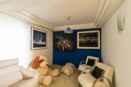 Casa à venda com 924m², 5 quartos e 10 vagas Casa à venda com 924m², 5 quartos e 10 vagasCinema