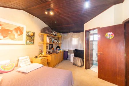 Casa à venda com 924m², 5 quartos e 10 vagas Casa à venda com 924m², 5 quartos e 10 vagasSuíte 4