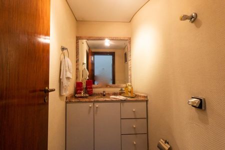 Casa à venda com 924m², 5 quartos e 10 vagas Casa à venda com 924m², 5 quartos e 10 vagasLavabo