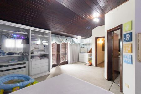 Casa à venda com 924m², 5 quartos e 10 vagas Casa à venda com 924m², 5 quartos e 10 vagasSuíte 3