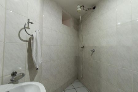 Casa à venda com 924m², 5 quartos e 10 vagas Casa à venda com 924m², 5 quartos e 10 vagasBanheiro de serviço