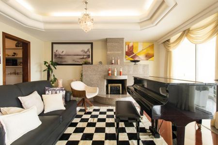 Casa à venda com 924m², 5 quartos e 10 vagas Casa à venda com 924m², 5 quartos e 10 vagasSala