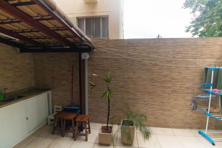 Apartamento à venda com 65m², 2 quartos e 1 vaga Apartamento à venda com 65m², 2 quartos e 1 vagaVista do Quarto 2