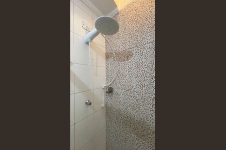 Banheiro de casa de condomínio para alugar com 3 quartos, 102m² em Vila Granada, São Paulo