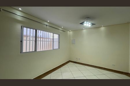 Sala de casa de condomínio para alugar com 3 quartos, 102m² em Vila Granada, São Paulo