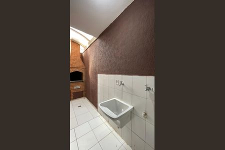 Área de Serviço de casa de condomínio para alugar com 3 quartos, 102m² em Vila Granada, São Paulo
