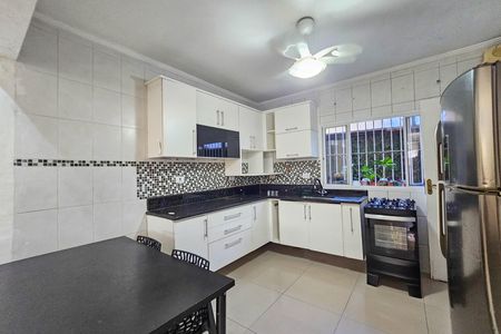 Casa para alugar com 75m², 2 quartos e 1 vaga