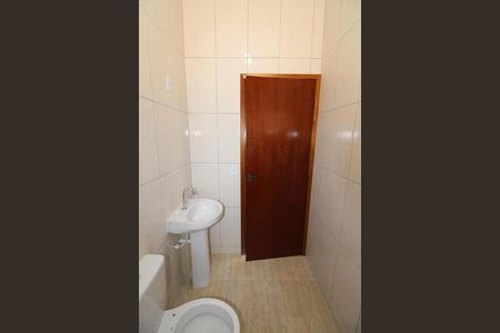Casa para alugar com 130m², 2 quartos e 2 vagasBanheiro da Suíte