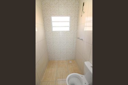 Casa para alugar com 130m², 2 quartos e 2 vagasBanheiro da Suíte