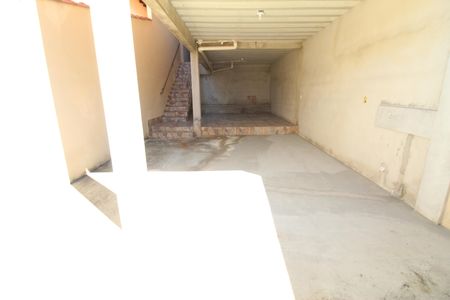 Casa para alugar com 130m², 2 quartos e 2 vagasQuintal