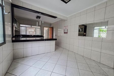 Casa para alugar com 220m², 3 quartos e 3 vagas Casa para alugar com 220m², 3 quartos e 3 vagasCozinha