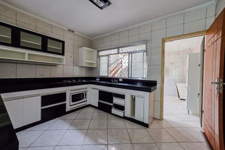 Casa para alugar com 220m², 3 quartos e 3 vagas Casa para alugar com 220m², 3 quartos e 3 vagasCozinha
