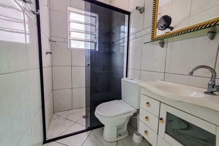Casa para alugar com 220m², 3 quartos e 3 vagas Casa para alugar com 220m², 3 quartos e 3 vagasBanheiro da Suíte