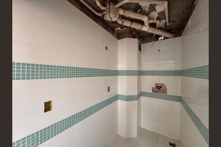 Banheiro de apartamento à venda com 1 quarto, 56m² em Barra da Tijuca, Rio de Janeiro