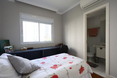 Apartamento à venda com 138m², 3 quartos e 2 vagas Apartamento à venda com 138m², 3 quartos e 2 vagassuíte 2