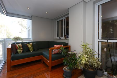Apartamento à venda com 138m², 3 quartos e 2 vagas Apartamento à venda com 138m², 3 quartos e 2 vagasvaranda